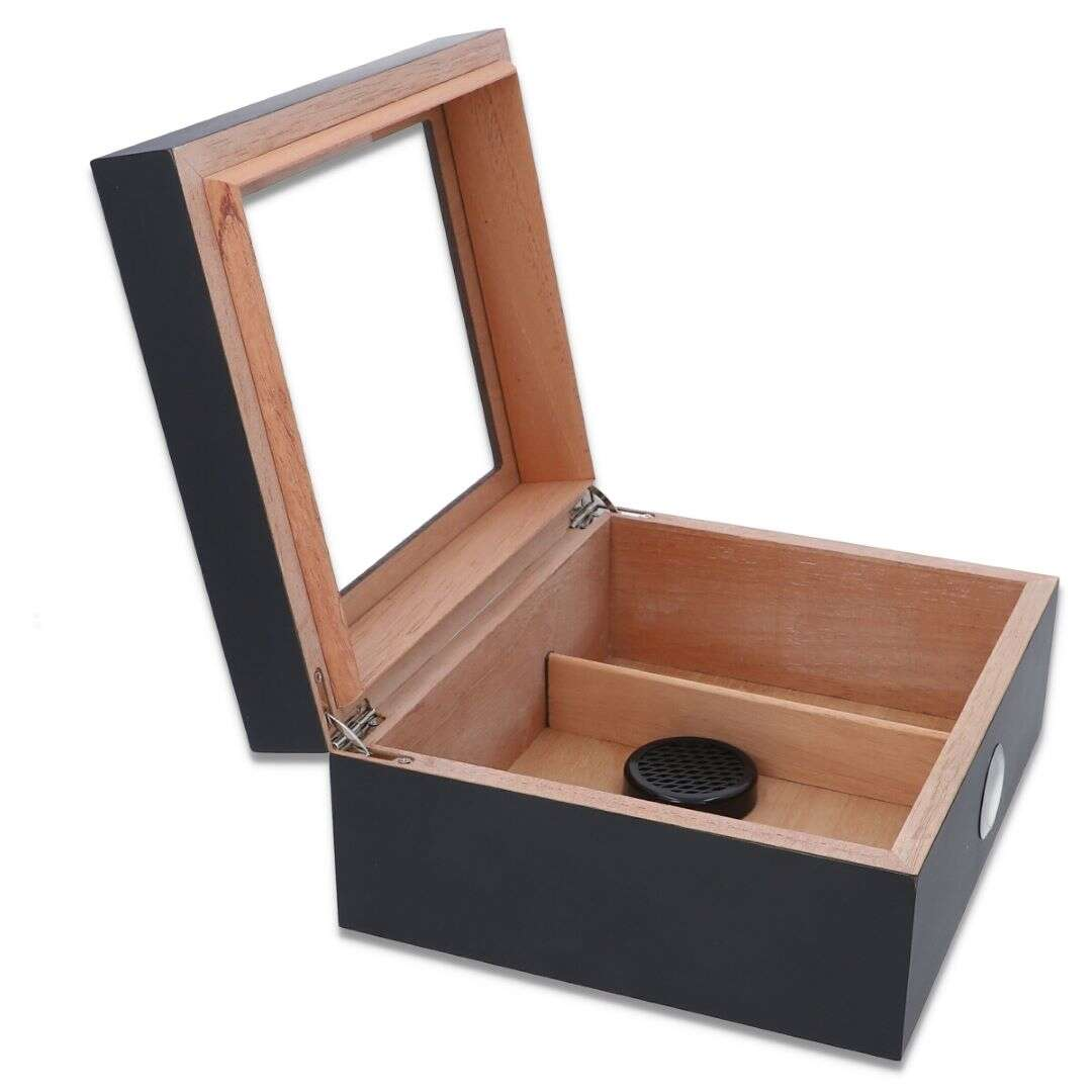 Svart humidor i cederträ med glaslock