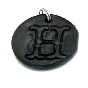 Svenskt Handarbete - Hänge till halsband - Old English