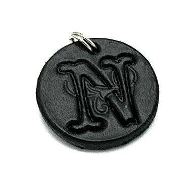 Svenskt Handarbete - Hänge till halsband - Old English