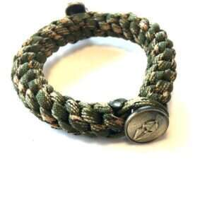 Flexibelt Paracordarmband med coola detaljer - camo
