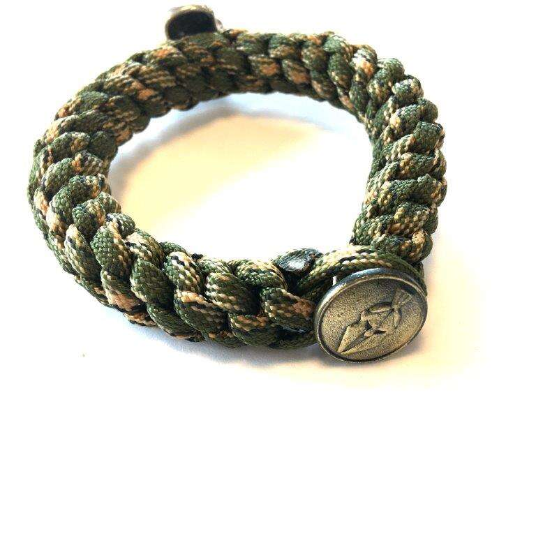 Flexibelt Paracordarmband med coola detaljer - camo