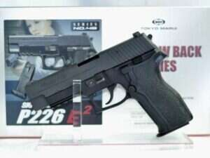 TM GBB gas pistol Sig Sauer P226 E2 Rail - Black