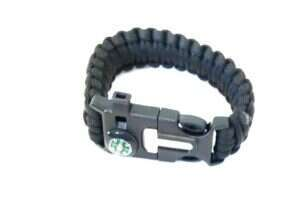 Armband av Paracord tändstål, kompass och vissla
