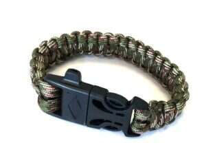 Armband av Paracord tändstål och vissla - camo