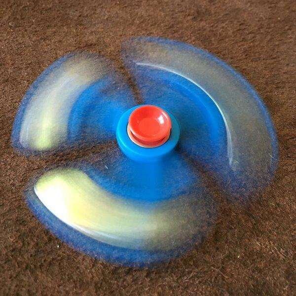 Fidget Spinner & dreidel kombination ljusblå