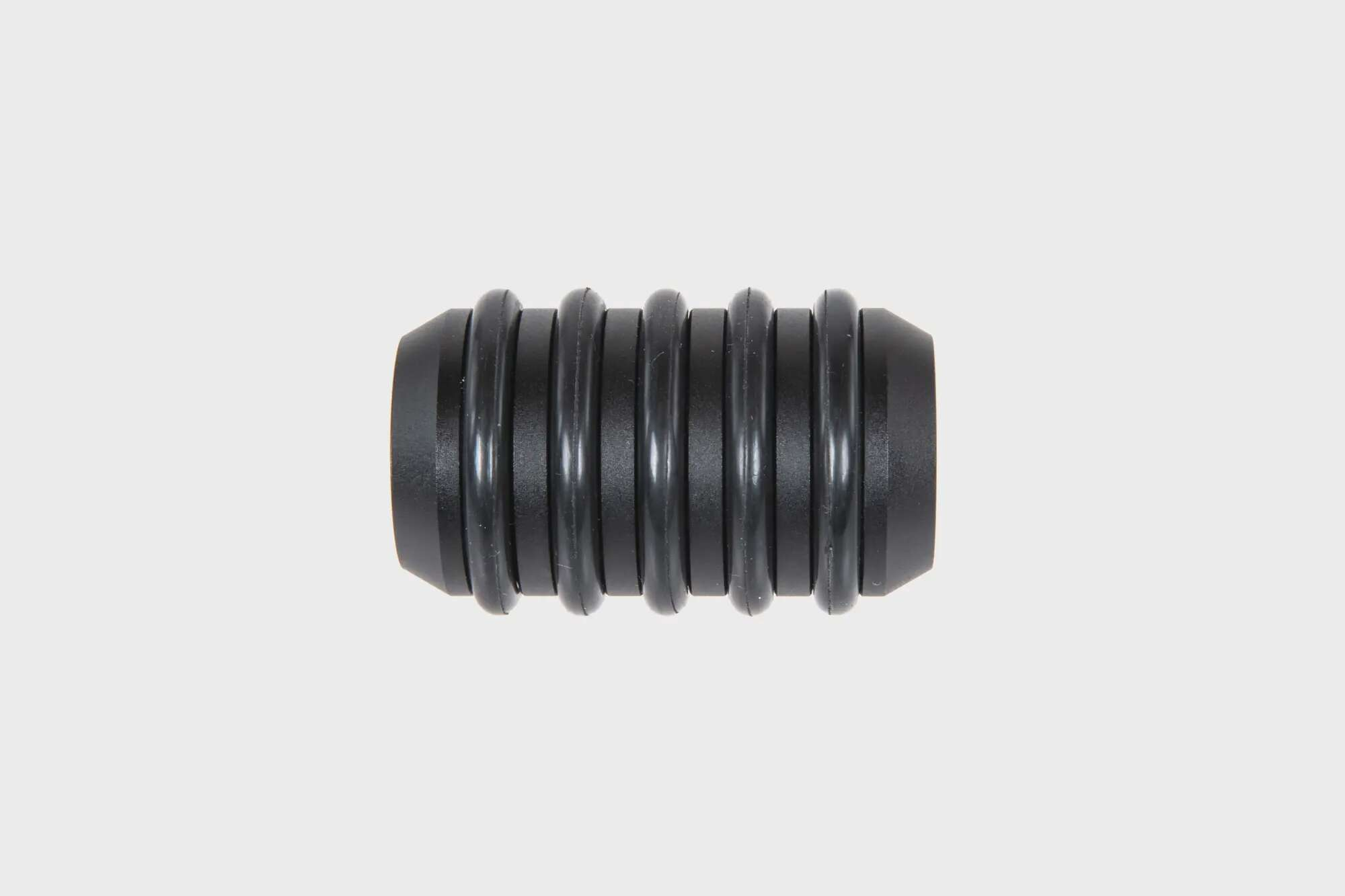 Silverback Grip reloading handle