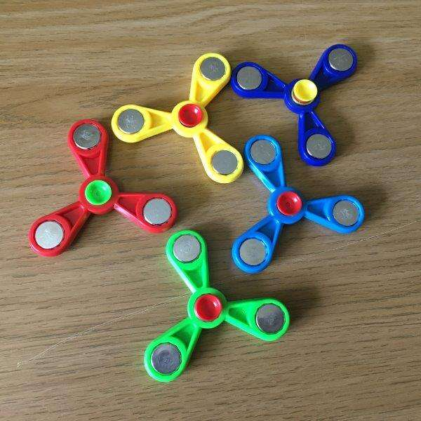 Fidget Spinner & dreidel kombination ljusblå