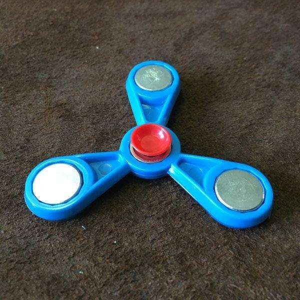 Fidget Spinner & dreidel kombination ljusblå