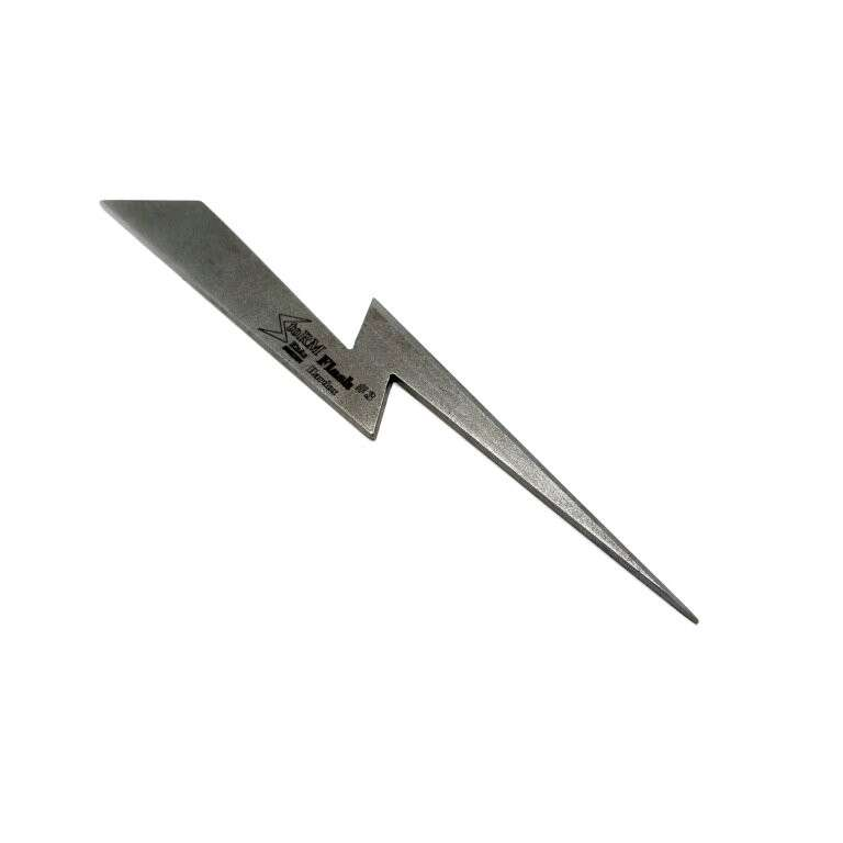 StoRM KnAx - Kastkniv - Flash - Svensktillverkad - Svenskt stål