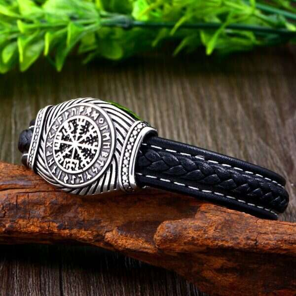 Armband - Nordisk mytologi - Vegvisir med runor