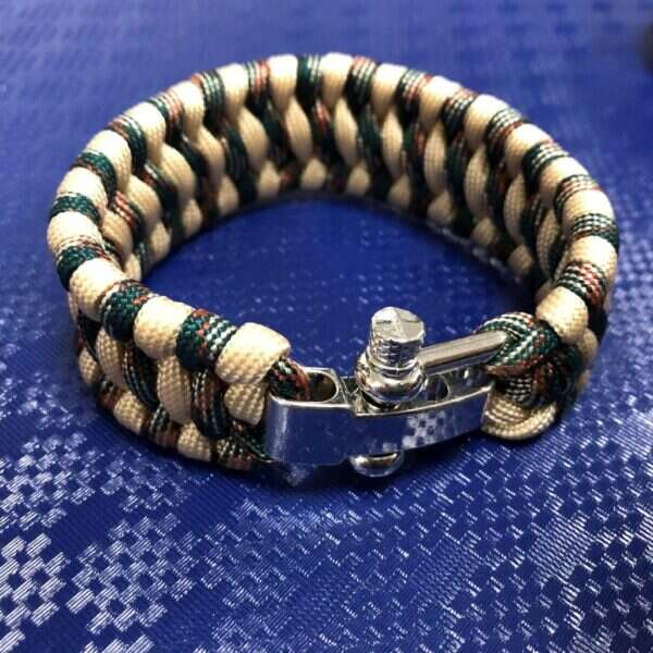 Armband av Paracord - Desert camo