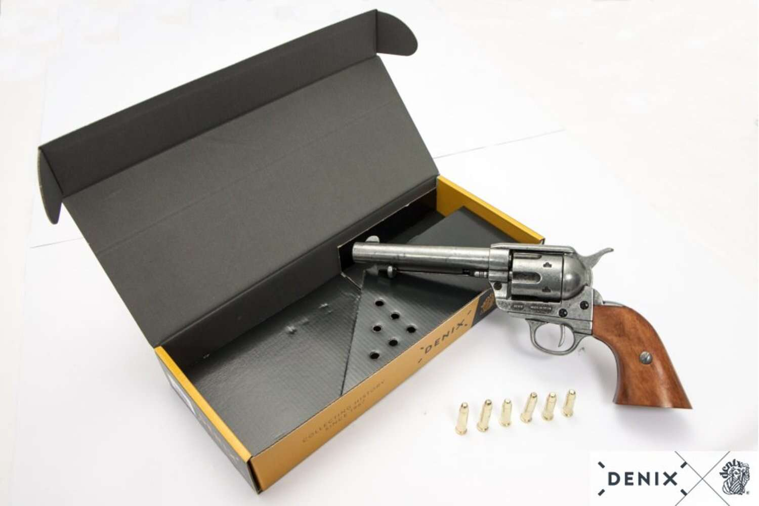 Revolver cal.45 Peacemaker 5.5" w/ 6 bullets, USA 1873