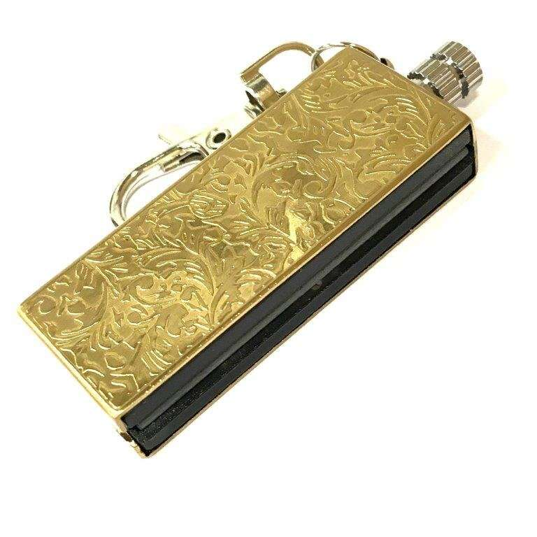 Dolphin - Different oil lighter