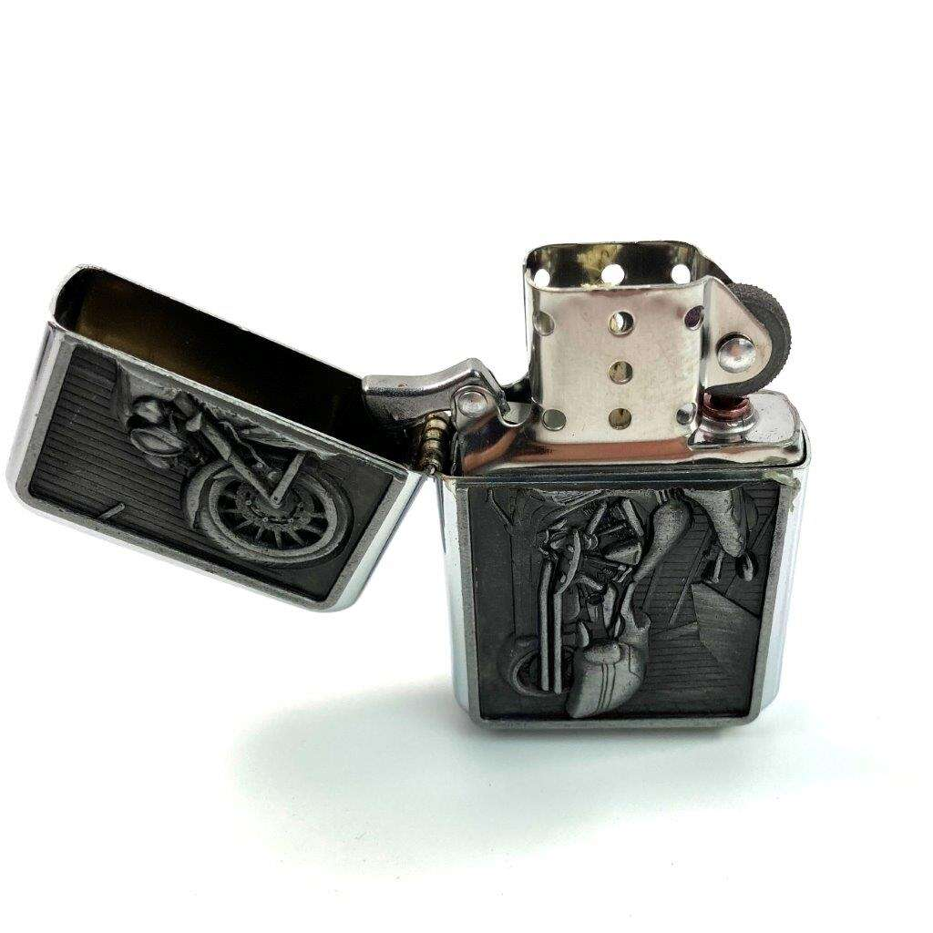 Gasoline / Oil Lighter - Gentelo - Motorbike 4 Gasoline / Oil Lighter - Gentelo - Motorbike