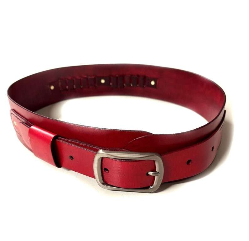 Svenskt Handgjort Revolverbälte - Röd - 18patroner - 110cm - Premium Vegitabiliskt garvat Tärnsjöläder 8 Svenskt Handgjort Revolverbälte - Röd - 18patroner - 110cm - Premium Vegitabiliskt garvat Tärnsjöläder