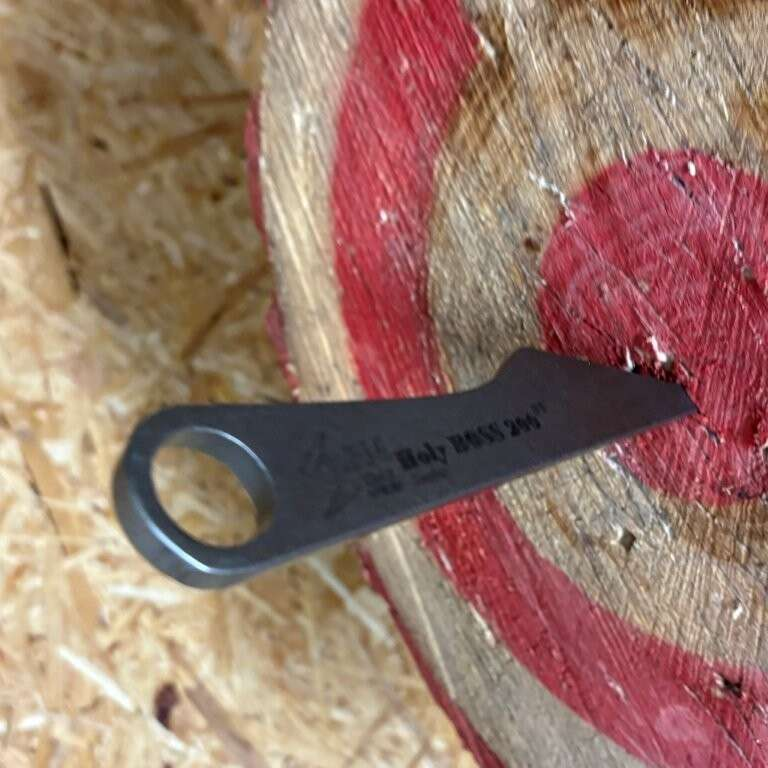 StoRM KnAx Holy BOSS 200 no-spin-kastkniv – Hardox 450, 3 mm 9 StoRM KnAx Holy BOSS 200 no-spin-kastkniv – Hardox 450, 3 mm